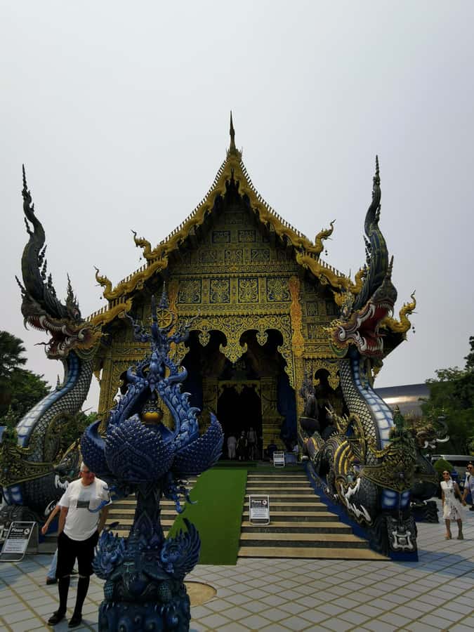 Chiang Rai White, Blue, Red 3 Temples Tour - What to Pack: Temple Dress Rules, Small Bag Limits, and Van Comfort