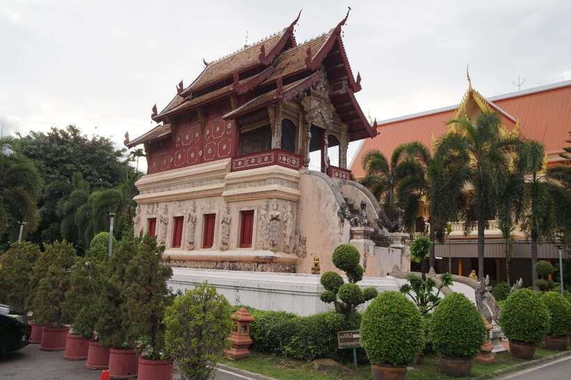 Chiangmai: Temple And City Walking Tour With Ex-Monk - Who Should Book This Tour (and Who Might Skip It)