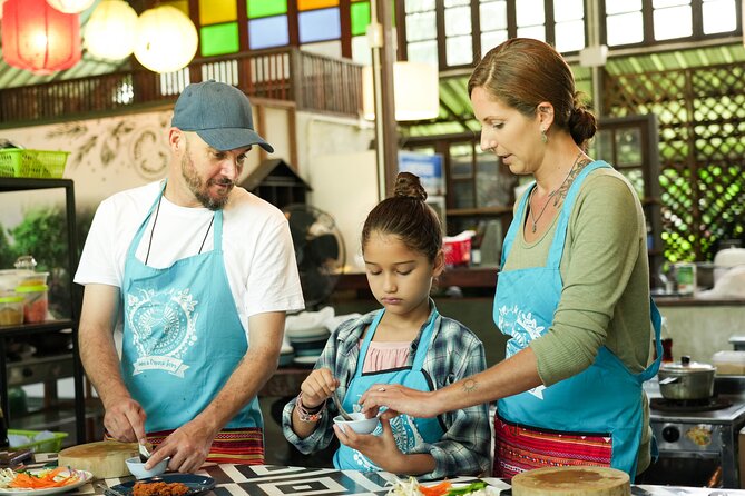 Cooking Class with Organic Farm in Chiang Mai at Mama Noi - Your instructor makes or breaks it—here’s what to look for