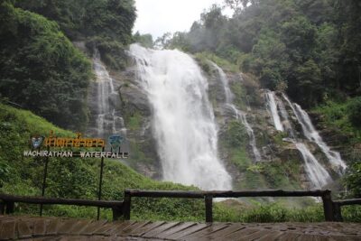 Doi inthanon National Park + 2Hour Fantastic Trekking with Lunch - The twin royal pagodas: what you’re actually seeing up on the hill