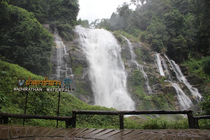 Doi inthanon National Park + 2Hour Fantastic Trekking with Lunch - The twin royal pagodas: what you’re actually seeing up on the hill