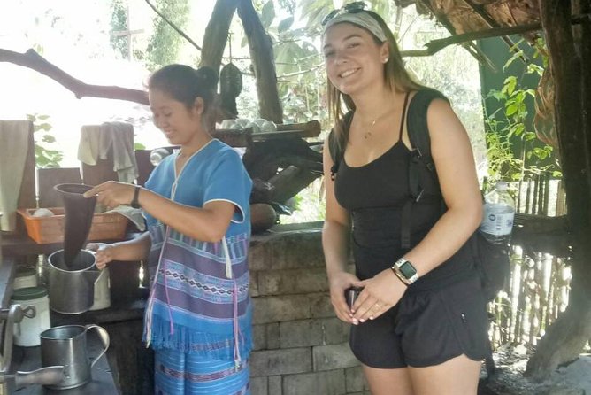 Doi Inthanon Private Tour with Trek & Lunch from Chiang Mai - Pha Dok Seaw Waterfall hike: the part most people remember