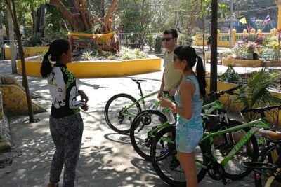 Explore Bangkok by Bike & Boat with Lunch - Talad Plu Market: smells, snacks, and everyday commerce