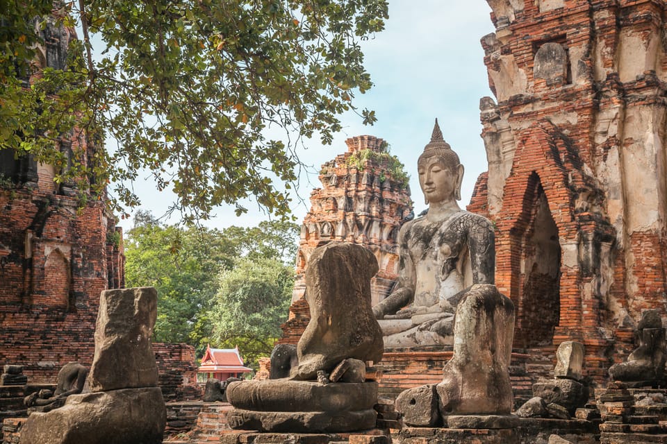 From Bangkok: Ayutthaya & Ayothaya Floating Market Day Trip - Wat Phra Sri Sanphet: Ayutthaya’s Royal Showpiece