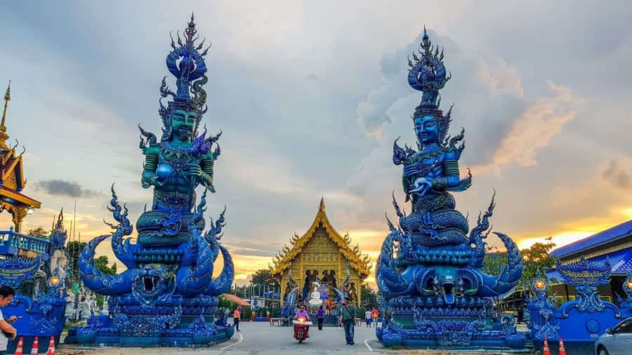 From Chiang Mai: Chiang Rai Temples and Golden Triangle Tour - Wat Rong Suea Ten Blue Temple: different mood, intricate design