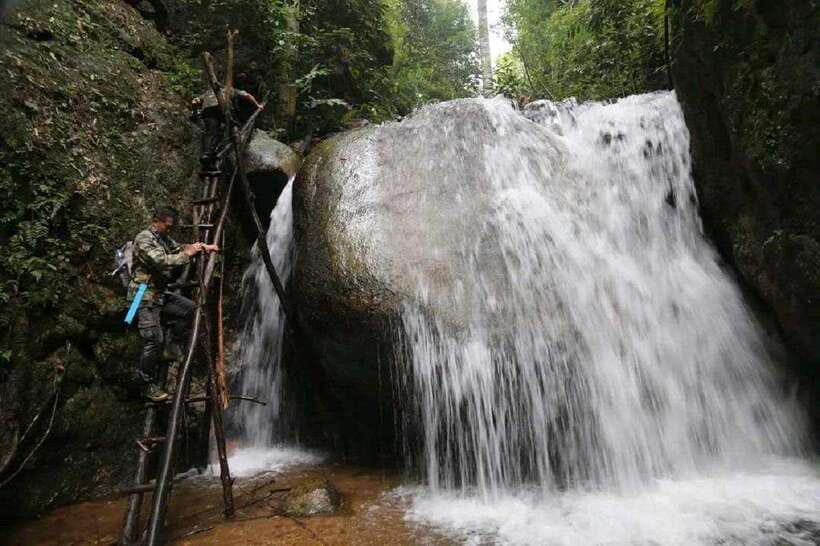 From Chiang Mai: Doi Saket Hiking Tour with Lunch - Getting Away From Chiang Mai Crowds: Pickup, Drive, and the Village Start