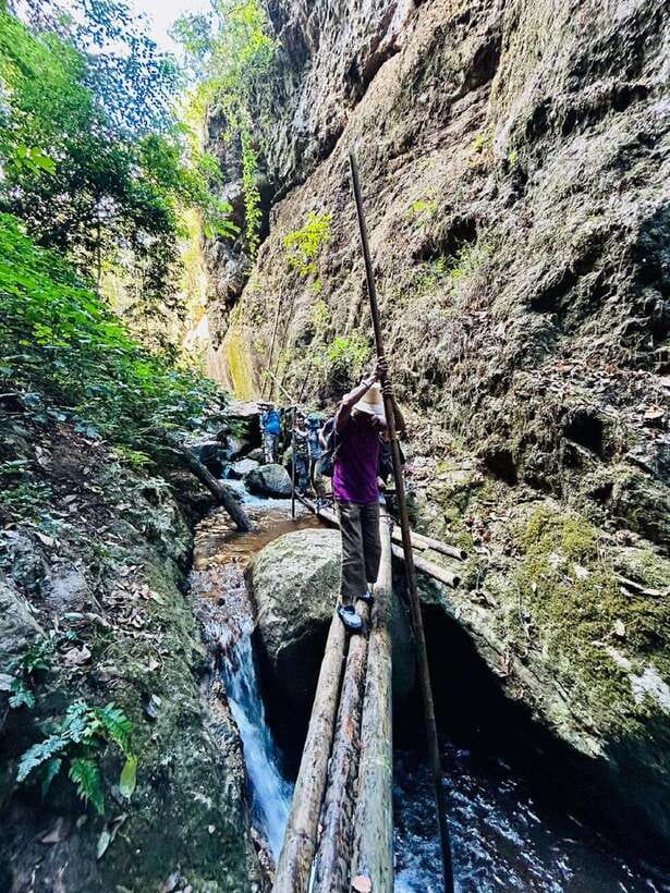 From Chiang Mai: Doi Saket Hiking Tour with Lunch - Packing for Success: Shoes, Insect Repellent, and Staying Dry