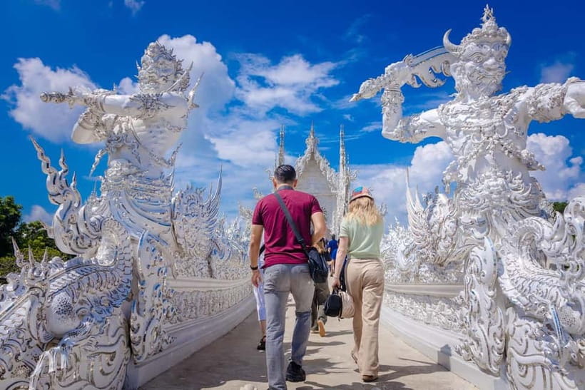 From Chiang Mai: White Temple Black House and Blue Temple - Lunch, water, and the small comforts that matter on a 12-hour day