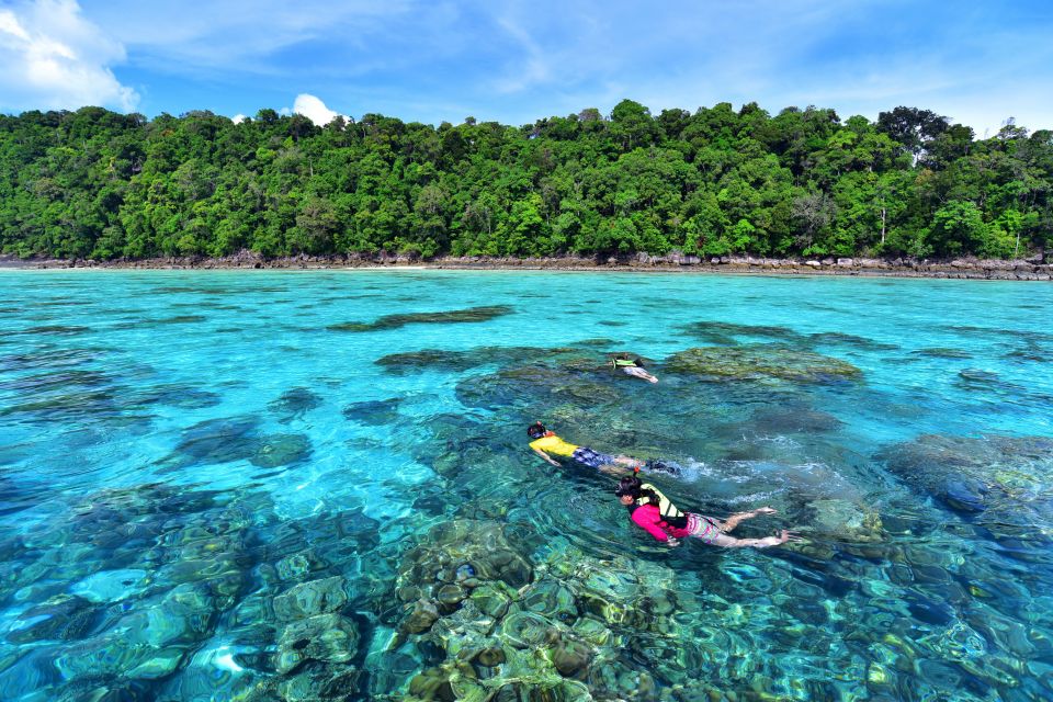 From Khao Lak: Full-Day Snorkeling in the Surin Islands - Beach lunch inside Mu Koh Surin National Park: more than a fuel stop