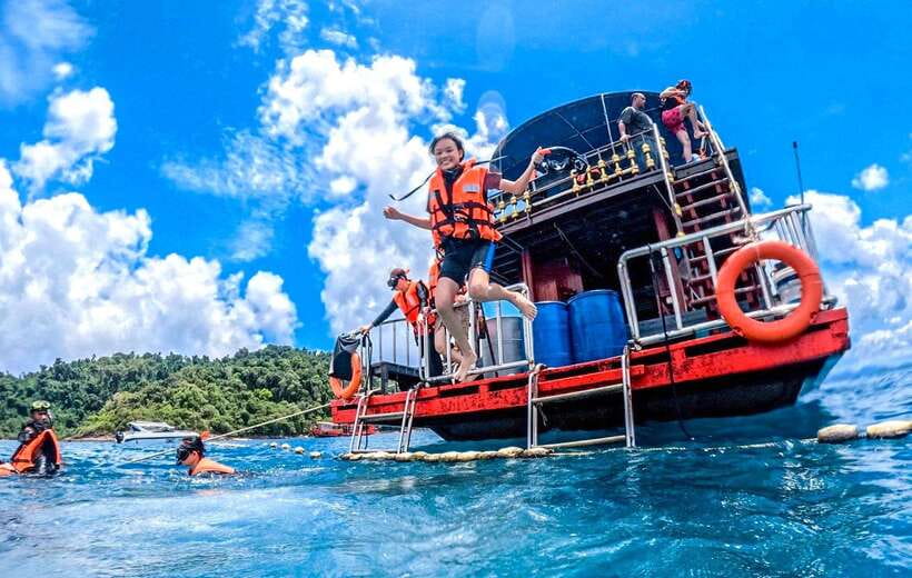 From Koh Chang: 4 Islands Snorkel & Beach Tour by Big Boat - West-Side Pickup and the 9 AM Meeting Rule (Don’t Be Late)