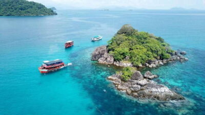 From Koh Chang: 4 Islands Snorkel & Beach Tour by Big Boat - The Big Boat Setup: Comfort, Gear, and Board Basics