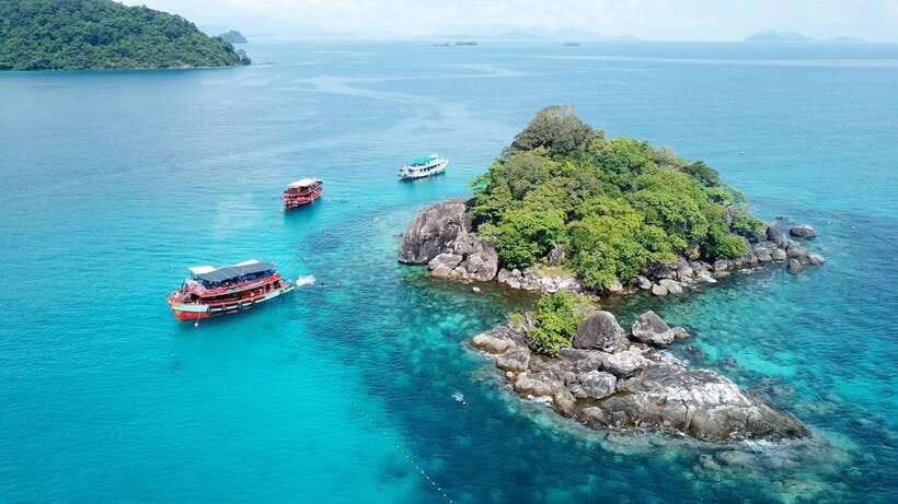 From Koh Chang: 4 Islands Snorkel & Beach Tour by Big Boat - The Big Boat Setup: Comfort, Gear, and Board Basics
