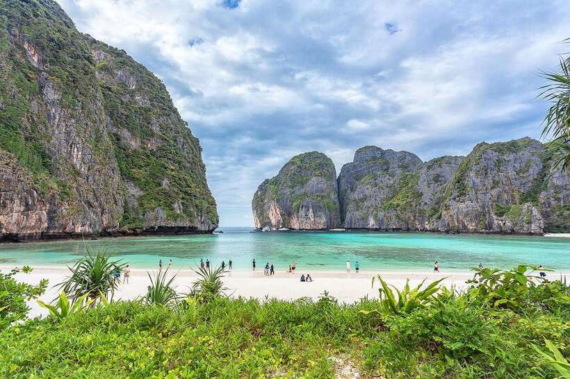 From Krabi: Maya Bay, Bamboo & Phi Phi Islands Day Tour - Who should book this Krabi Phi Phi and Maya Bay day tour?