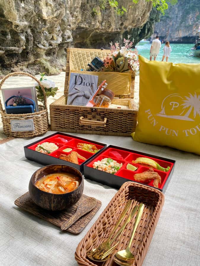 From Krabi : Private Luxury Longtail Boat - Poda Island Beach Time and Why Your Picnic Matters