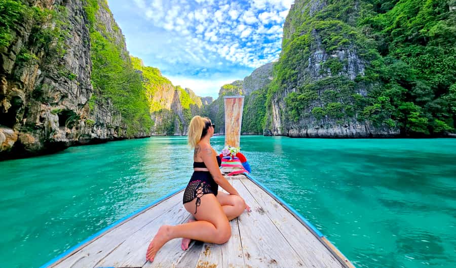 From Phuket: Day Trip to Phi Phi with Private Longtail Tour - The Phuket-to-Phi Phi Timing: What Your Day Actually Feels Like