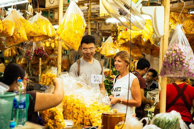 Full Day Bangkok PRIVATE City Tour With Locals - Wat Trimit & Wat Pho tickets - Wat Pho: reclining Buddha and the Thai massage link