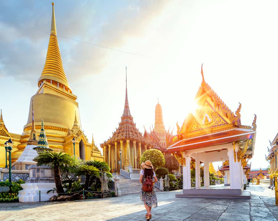 Grand Palace, Damnoen Floating Market & Maeklong Market Tour - Wat Phra Kaew: the rules matter, so get ready early
