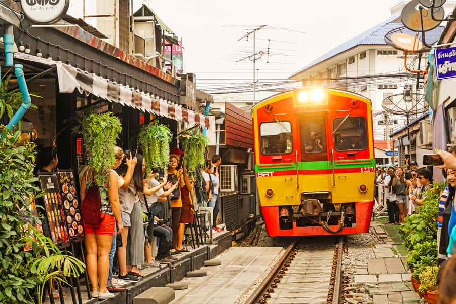 Grand Palace, Damnoen Floating Market & Maeklong Market Tour - Grand Palace Bangkok: architecture you can actually follow
