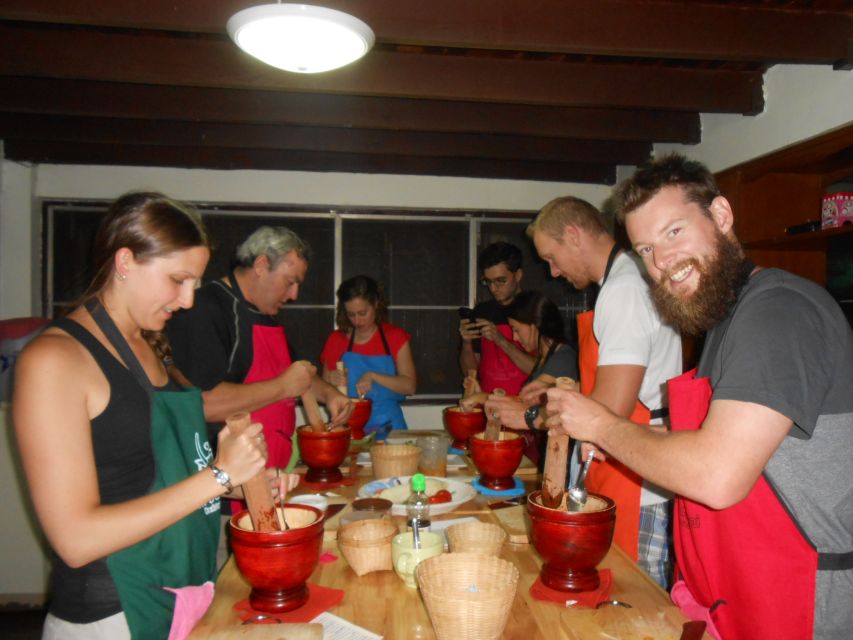 Half-Day Cooking Class with Market Tour - Salad and spring roll choices: learning freshness and texture