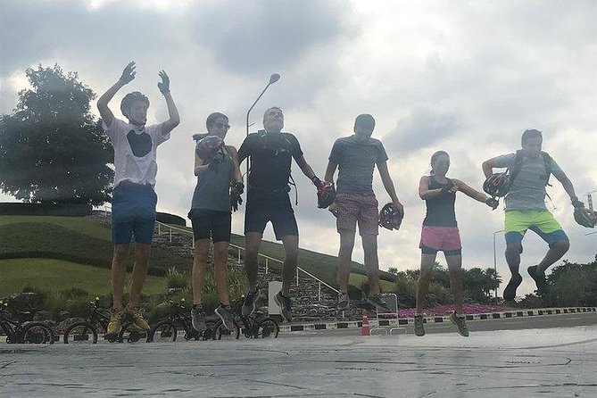 Half-day E-bike Nam Phrae (hilly, fully paved roads, GUIDED) - The Hang Dong area: less-touristic pauses and village-life glimpses