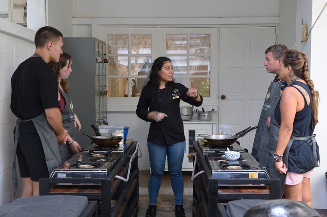 Hands-on Thai Cooking Class & Market Tour in Sukhumvit - Your Chef’s Workflow: Coconut Milk, Curry Paste, and Spice Control