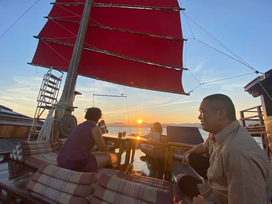 Hua Hin: Siamtara Sunset Sailing Dinner Cruise with Pickup - Logistics That Actually Matter: What to Bring and How Conditions Affect the Plan