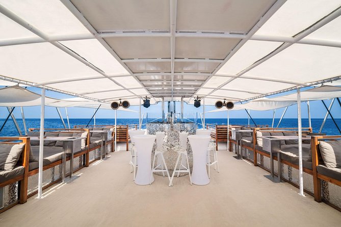 Hype Boat Club: Phuket 's Most Unique Catamaran Experience - Coral Island: your swim stop and the speedboat-to-beach reality