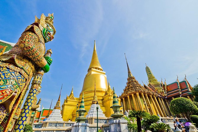 In and around Bangkok Private Tour Guide with Custom Experience - Shopping breaks and skyline moments: MBK Center, Siam Paragon, Terminal 21, parks