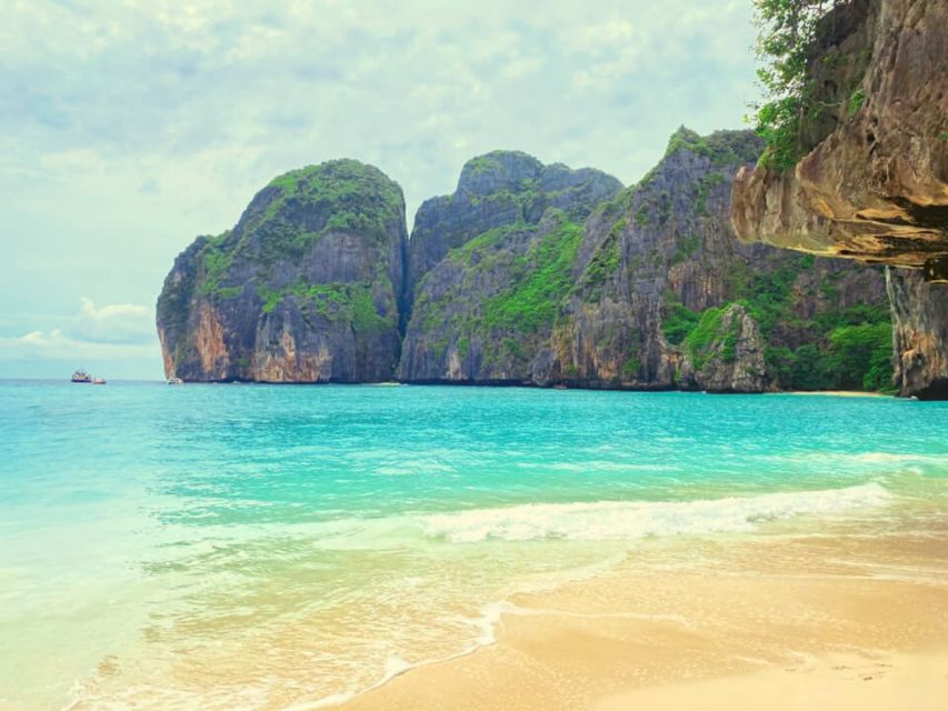 Ko Lanta: Phi Phi Day Trip by Speed Boat - Stop 1: Maya Bay Photo Time and the Reality of Crowds