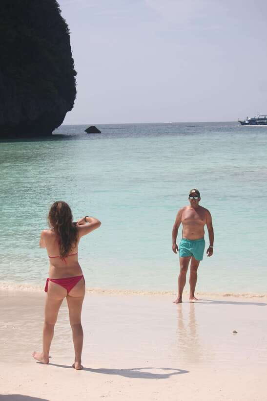 Ko Phi Phi Don: Speedboat Day Trip with Shark Snorkeling - Key things that make this tour work