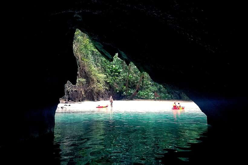 Koh Lanta: 4-Island Adventure Tour to Emerald Cave - Snorkeling at Koh Kradan and Koh Chuak: clear reefs, real fish, and occasional surprises