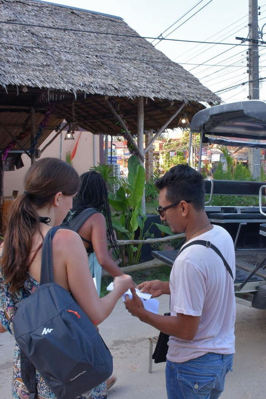 Koh Lanta: 4 Islands and Emerald Cave Tour by Longtail Boat - Morakot (Emerald) Cave: The Swim-Through to the Green Lagoon