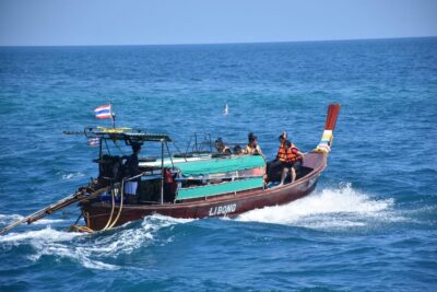 Koh Lanta: 4 Islands and Emerald Cave Tour by Longtail Boat - Koh Chueak Snorkeling: Coral-Close Moments on a Diamond-Shaped Karst Island