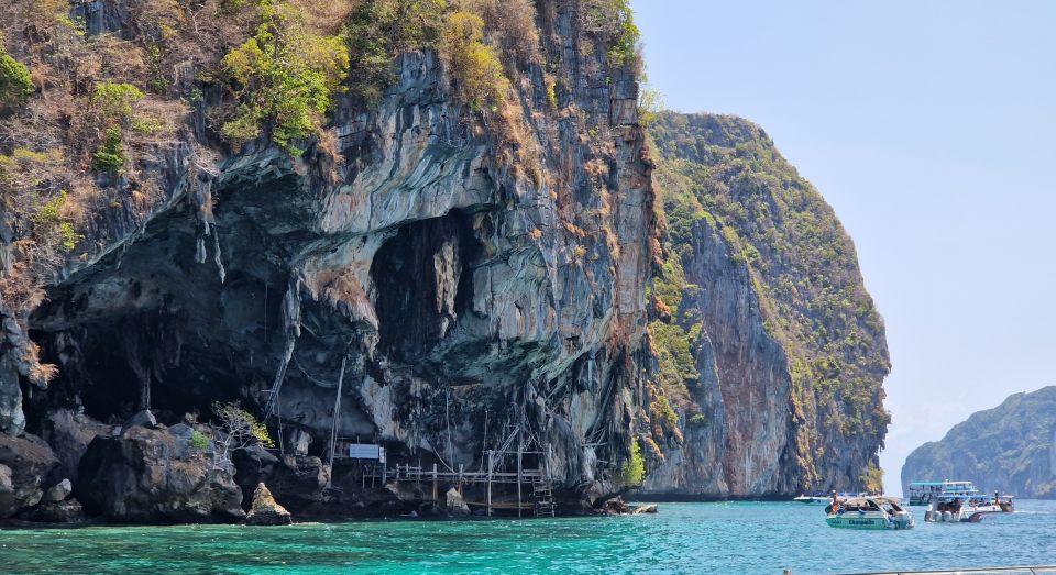 Koh Lanta: Phi Phi Islands Tour w/ Maya Bay, Snorkel & Lunch - Lunch on Phi Phi Don: buffet reality, but good enough to fuel the rest of the day