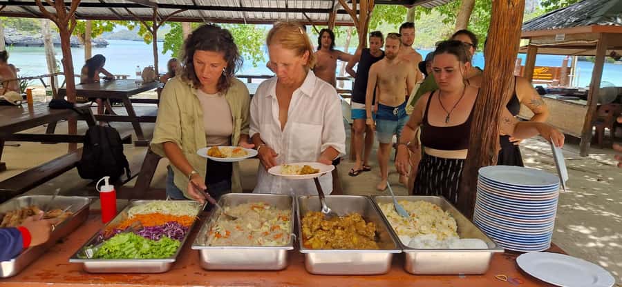 Koh Pha Ngan: Day Tour Ang Thong with Kayak, Snorkel & Lunch - Why Ang Thong works as a one-day speedboat loop