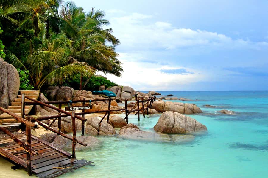 Koh Phangan: Koh Nangyuan & Koh Tao Boat Tour & Snorkeling - Koh Nangyuan: three teardrops, one massive sandbar, and the kind of white sand you remember
