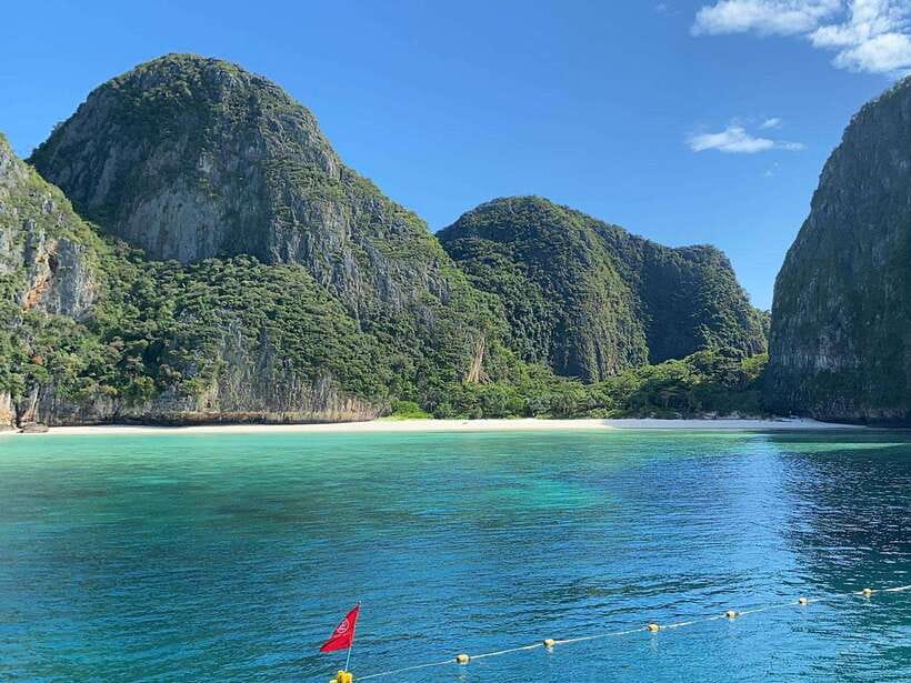 Koh Phi Phi: Maya Bay Private Longtail Boat Tour - Private Longtail Boat Day Over Big-Group Chaos