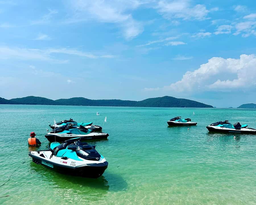 Koh Samui: Jetski Safari, Snorkeling to Pig & Virgin Islands - Koh Tan Photo Stop and Quick Swim: Limestone, Light Water
