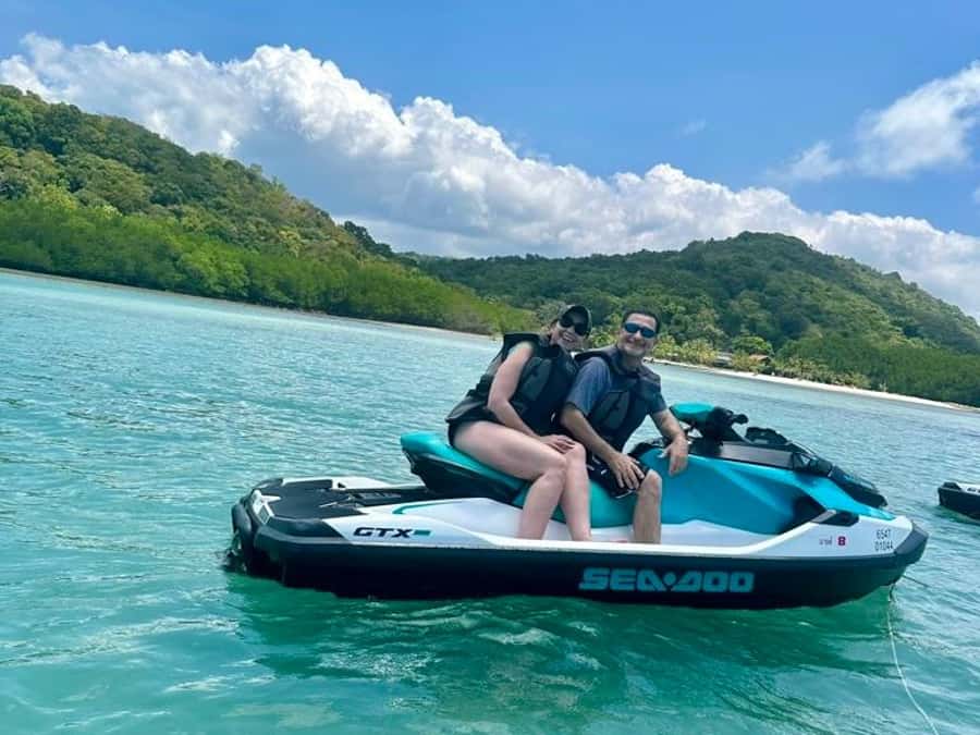 Koh Samui: Jetski Safari, Snorkeling to Pig & Virgin Islands - Pig Island (Koh Mat Sum): Beach Time With Roaming Pigs