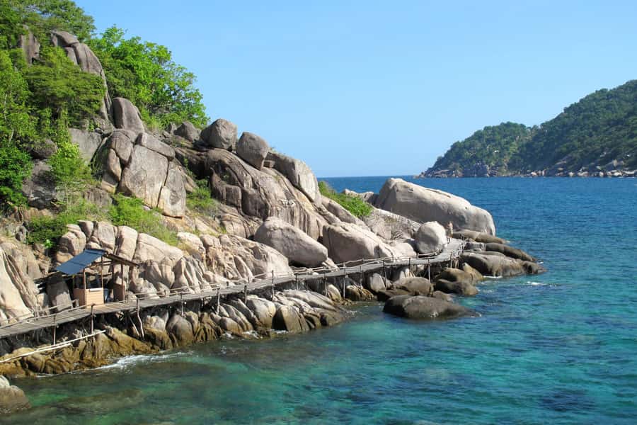 Koh Samui: Koh Nangyuan & Koh Tao Speedboat Tour with Lunch - Koh Nangyuan: Thai lunch on the beach, then the hilltop viewpoint (less than 15 minutes)