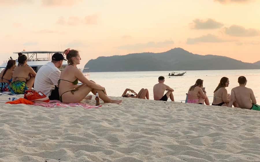 Koh Samui: Koh Tan and Koh Madsum Half-Day Tour by Catamaran - Onboard food, fruits, and drinks: why the half-day feels filling