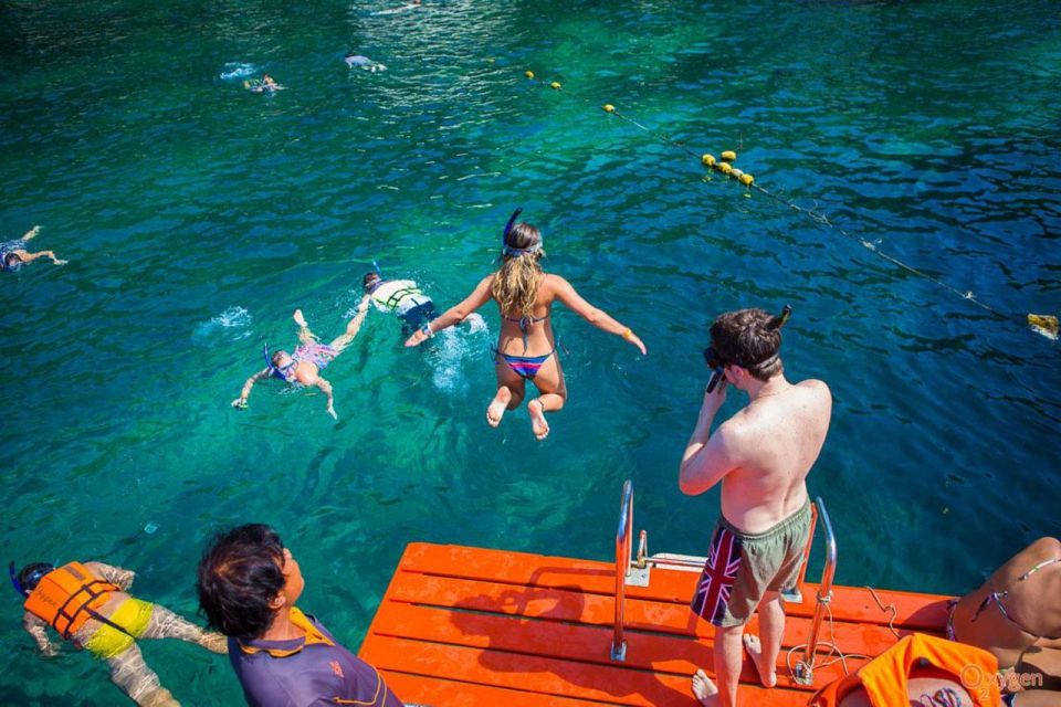 Koh Tao: Koh Nangyuan and the Hidden Bays Trip by the Oxygen - Boarding at Mae Haad Pier: what the day feels like in motion
