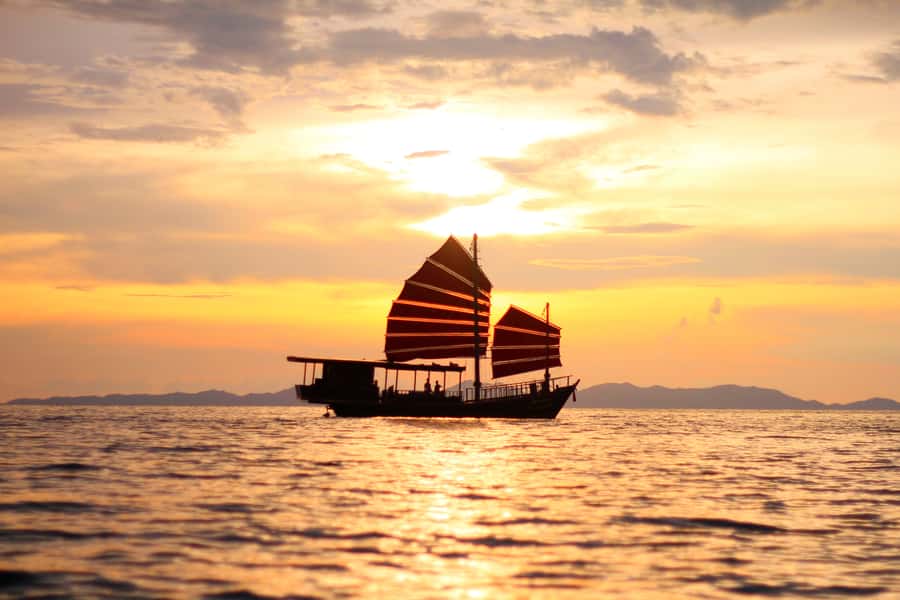 Krabi: 4-Island Sunset Snorkeling Tour & Bioluminescent Swim - Ko Ya Wa Sam: where snorkeling and paddleboarding kick off
