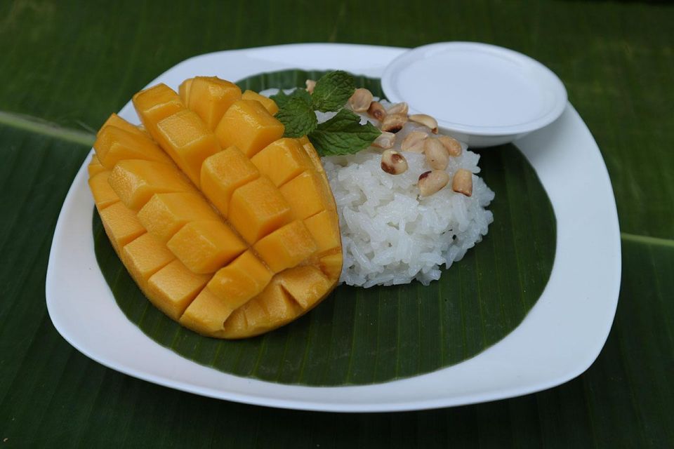 Krabi: Cooking Class at Thai Charm Cooking School with Meal - Curry paste lessons: green, red, and phanang from scratch