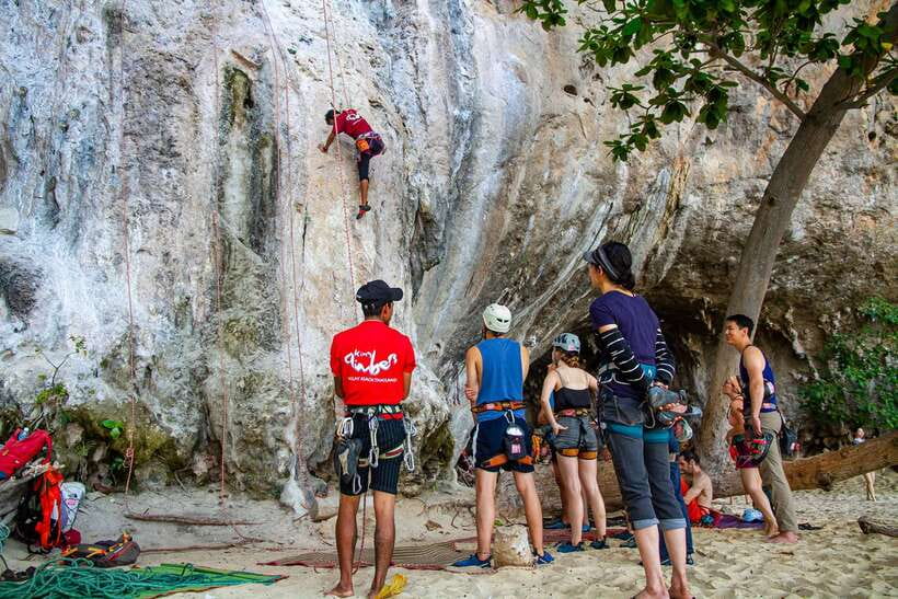 Krabi: Half-Day Rock Climbing Introduction at Railay Beach - Railay Limestone Meets a Real Intro Course