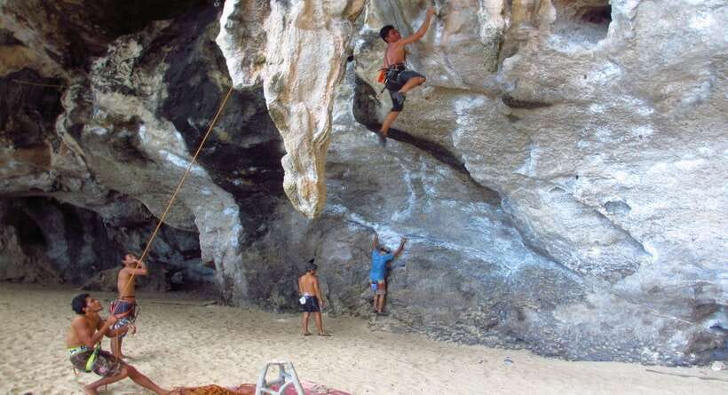 Krabi: Half-Day Rock Climbing Introduction at Railay Beach - How Crowded Railay Affects Your Climb Day