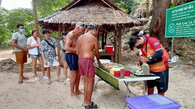 Krabi: Hong Island Longtail Boat & Kayak Tour w Buffet Lunch - Lunch on the beach, then a viewpoint climb for 360° views