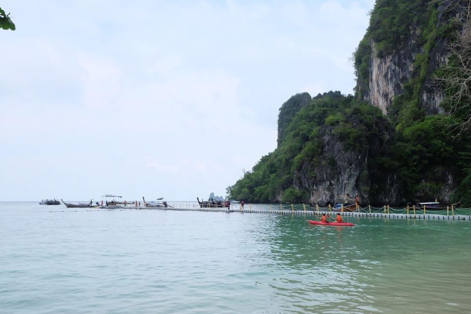 Krabi: Hong Islands Day Tour by Longtail Boat - Lunch on the sand at Lao Lading: good food, but portion can vary