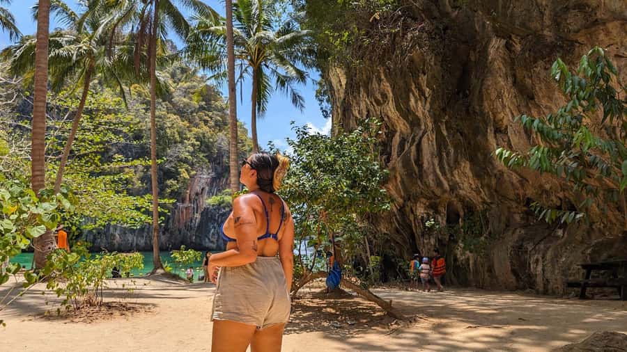 Krabi: Island Hopping Tour by Private Longtail Boat - Food, water, and the comfort details that matter in the heat