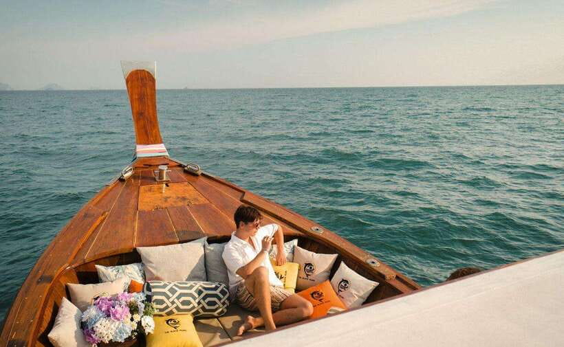 Krabi: Koh Hong Small Group Tour by Luxury Longtail Boat - Hong Lagoon time: emerald water, limestone cliffs, and the tide reality